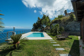 Villa Niccolò with stunning sea view swimming pool